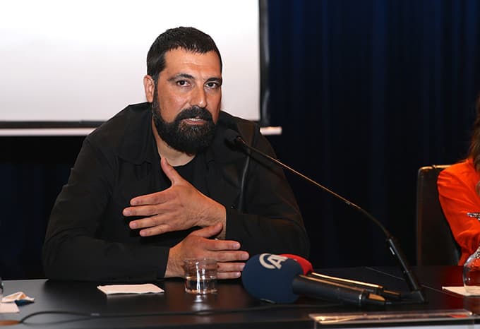 "Payitaht Abdülhamid" oyuncuları öğrencilerle buluştu