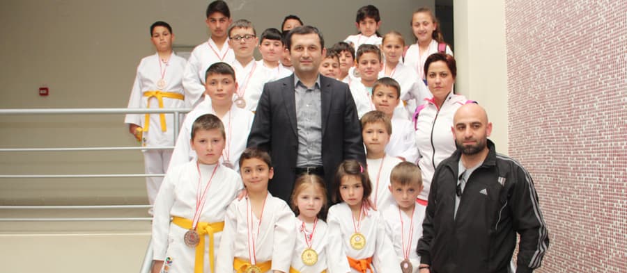 Karatecilerden Kaymakam Erdoğan'a ziyaret