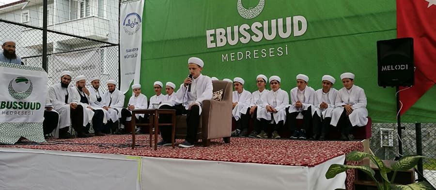 13 Hafız öğrenci icazet belgesini aldı