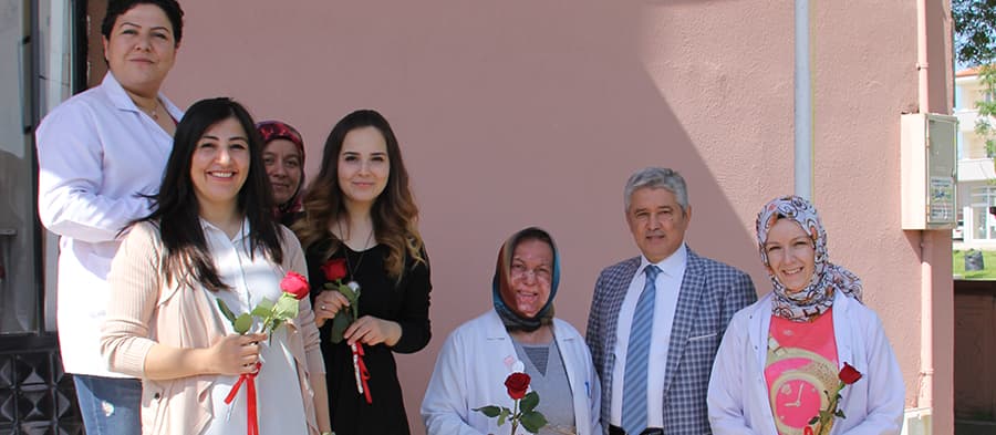 Hüseyin Genç'ten hemşirelere ziyaret
