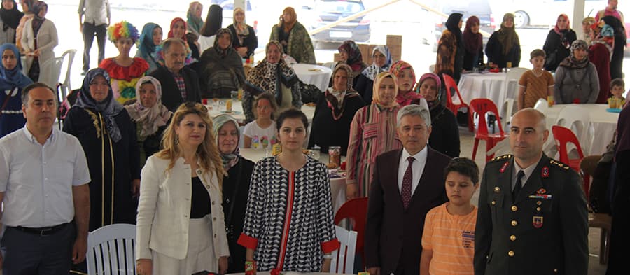 Söğütlü'de anneler günü böyle kutlandı
