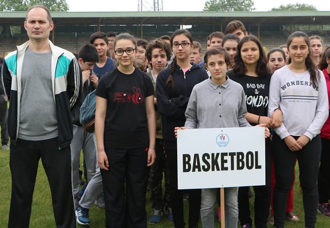Genç sporcular, bayrama hazırlanıyor