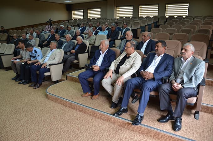 Vali Coş, muhtarları dinledi