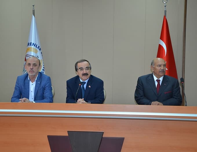 Vali Coş, muhtarları dinledi