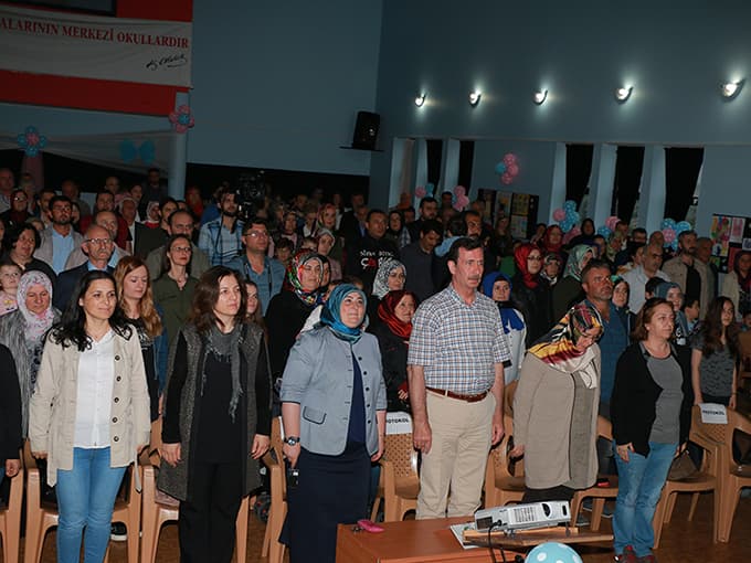 Minikler şenlik havası estirdi