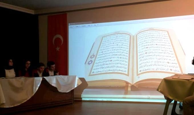 Esma-ül Hüsna'yı ezberleyen öğrenciler ödüllendirildi