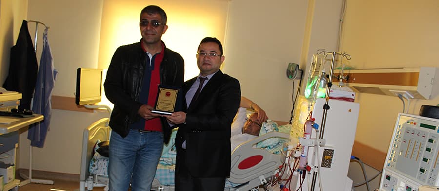 Hayırsever işadamı diyaliz cihazı bağışladı