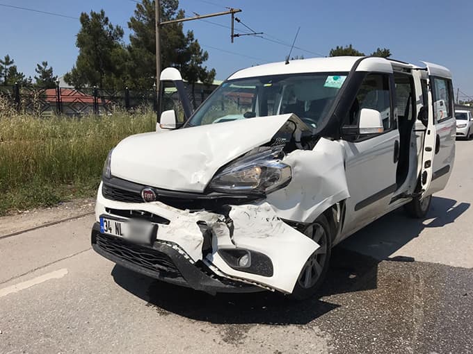 Adapazarı'nda trafik kazası