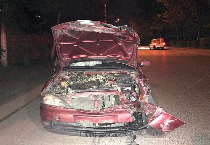Antrenmandan dönen çocukları taşıyan minibüs kaza yaptı