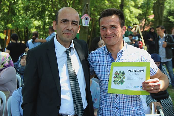 Özel kursiyerler karne heyecanı yaşadı