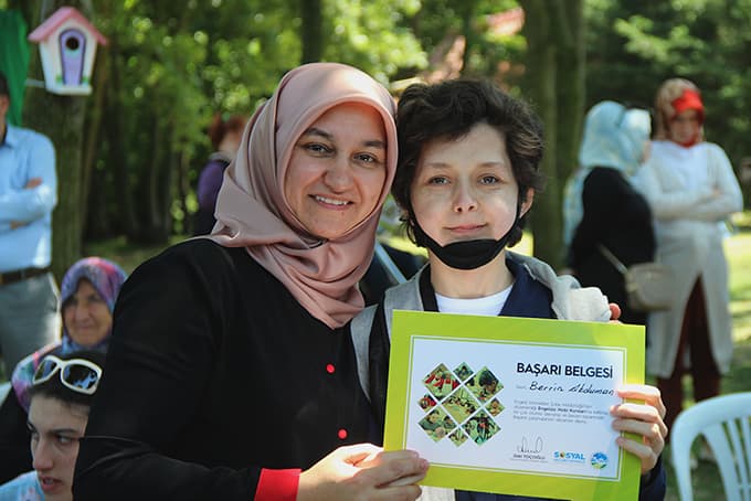 Özel kursiyerler karne heyecanı yaşadı