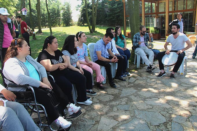Özel kursiyerler karne heyecanı yaşadı