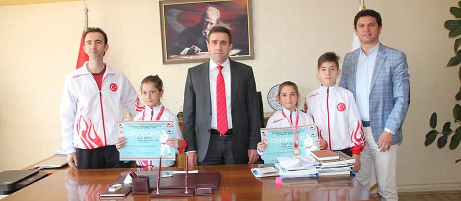 Kaymakam Memiş, başarılı sporcuları ödüllendirdi