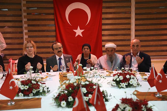 Şehit yakınları iftarda bir araya geldi