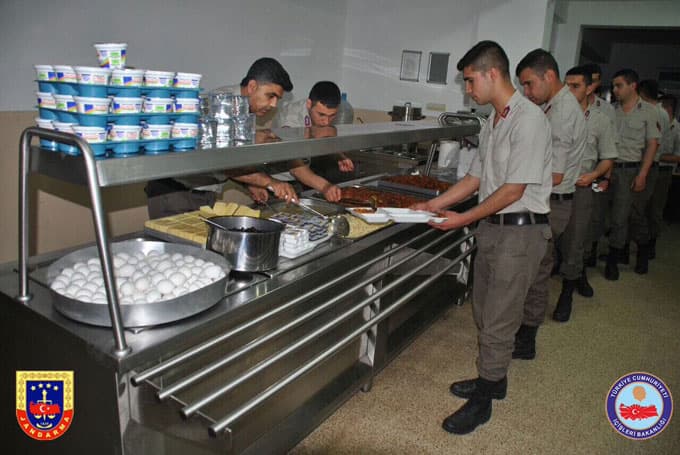 Sakarya Jandarma Komutanlığı'nın ramazan sevinci