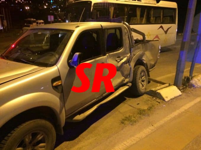 İşçi servisi, pikapa çarptı: 4 yaralı!