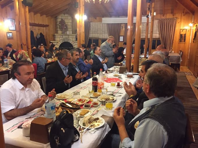 Akyazı'da veda iftarı düzenlendi