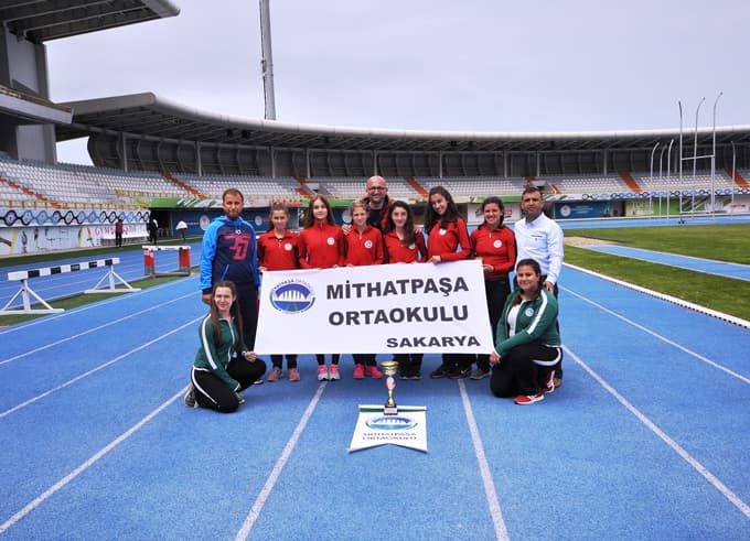 Sakaryalı okul, atletizmde Türkiye Şampiyonu oldu