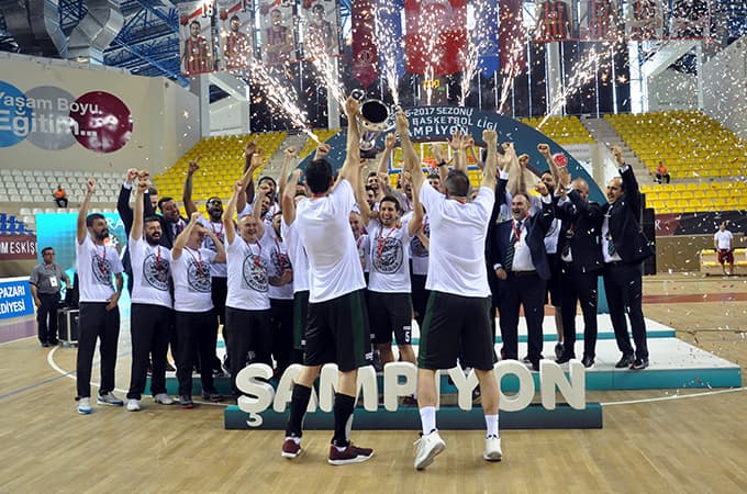 Şampiyon Sakarya Büyükşehir Belediyesi