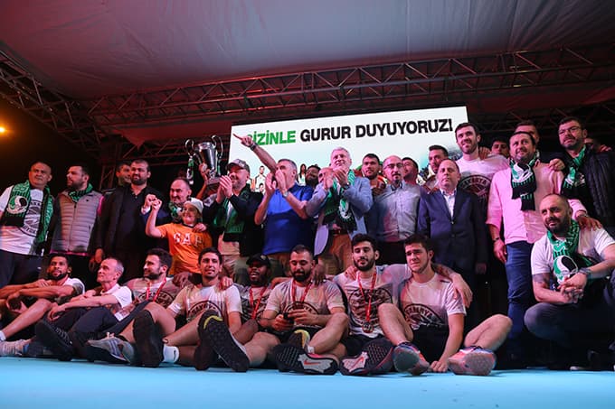 Şampiyon Sakarya Büyükşehir Belediyesi