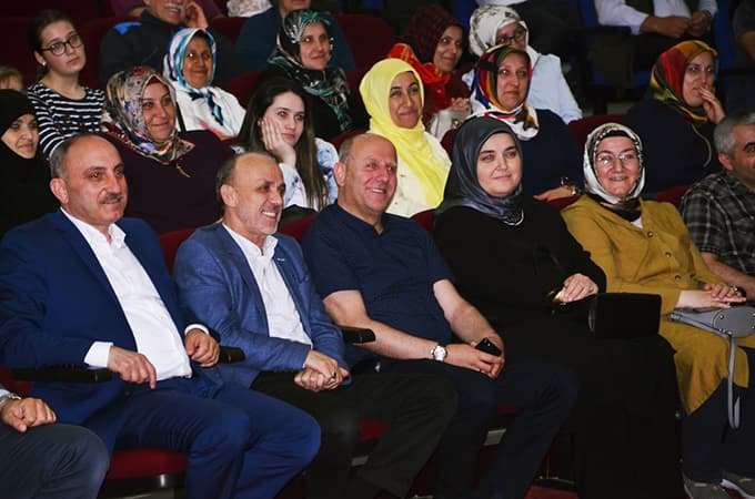 AK Parti Erenler İftarda bir araya geldi