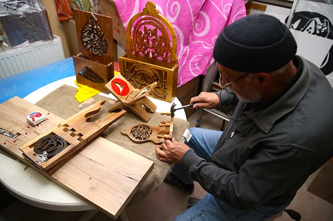 Okuntu geleneğini Sakaryalı Mehmet amca yaşatıyor