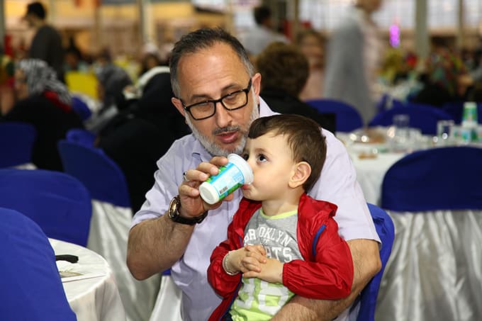 Binlerce kişi oruç açmak için Hendek'te buluştu