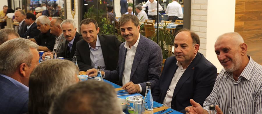 Alemdar, iftar sofrasında muhtarları ağırladı
