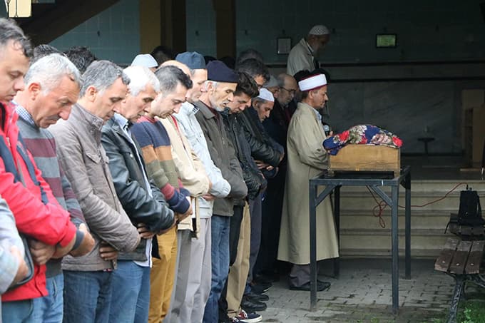 Küçük Ayşenur'a acı veda