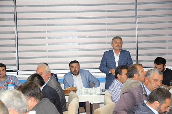 Ahmet Soğuk, Ak Parti ilçe teşkilatına iftar verdi