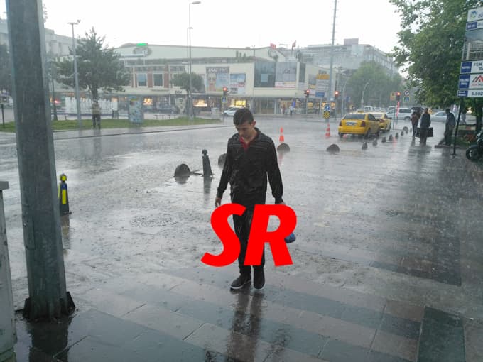 Sakaryalılar yağmura hazırlıksız yakalandı