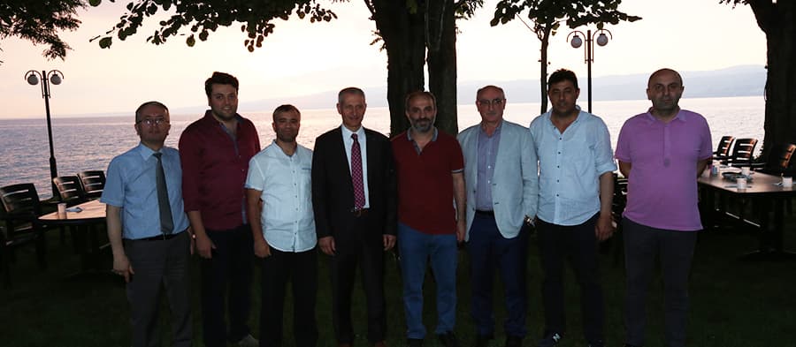 Adapazarı Belediyesi meclis üyeleri iftarda buluştu
