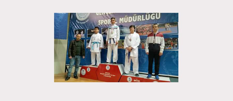 Sakaryalı Olcay Karatede Türkiye Şampiyonu Oldu
