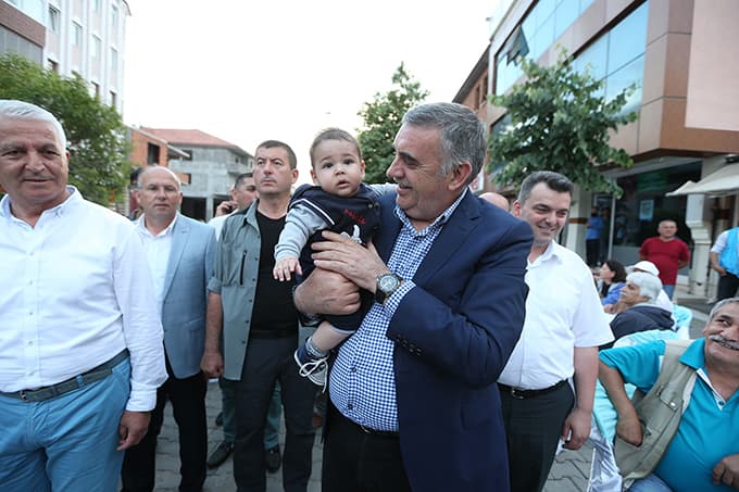 Binlerce Karasulu aynı sofrada orucunu açtı