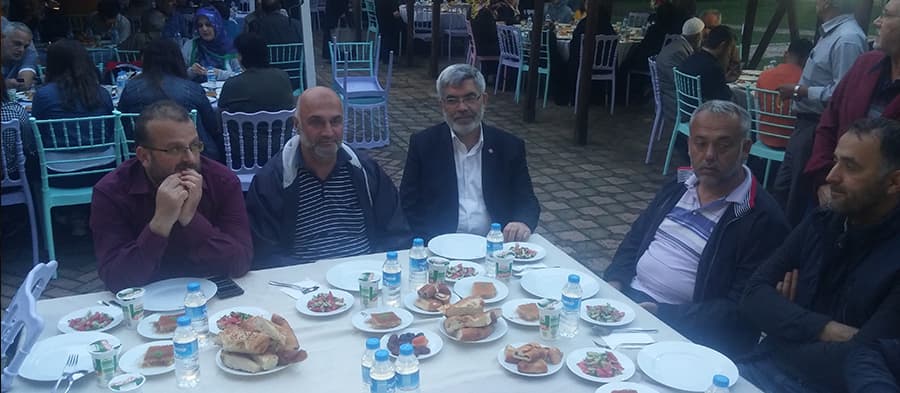 Serdivan Saadet'ten ilçe iftarı