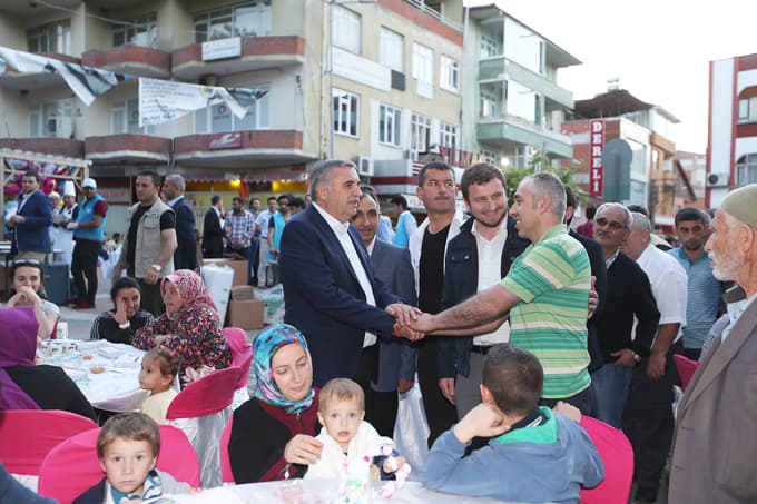 Binlerce Geyveli iftarda buluştu