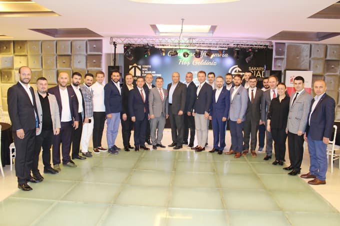 İş adamları iftarda bir araya geldi