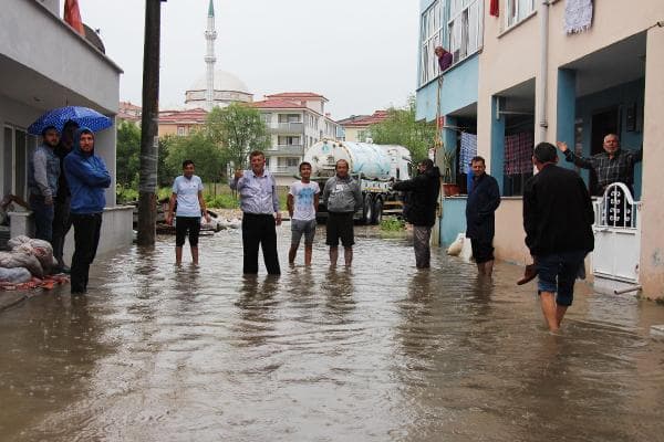 12 saatte metrekareye 30 metreküp yağmur