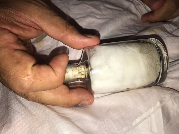Yüzlerce kişi Sakal-ı Şerif'i görmek için sıraya girdi