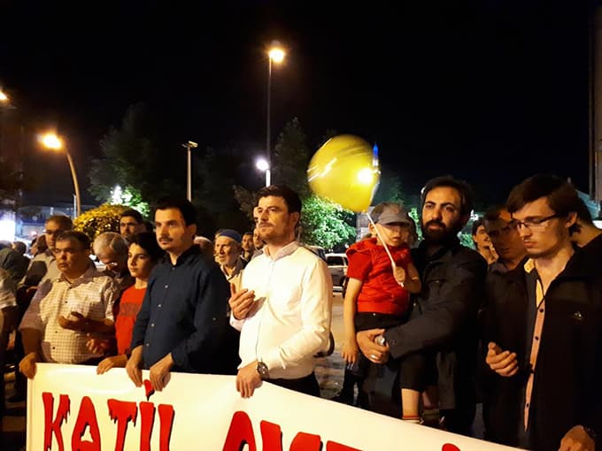 İsrail ve Amerika'yı lanetlemek için eylem yaptılar