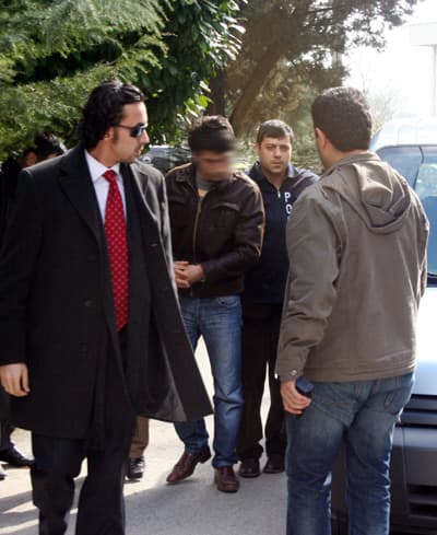 Para Yüzünden Defalarca Bıçaklayarak Öldürdü