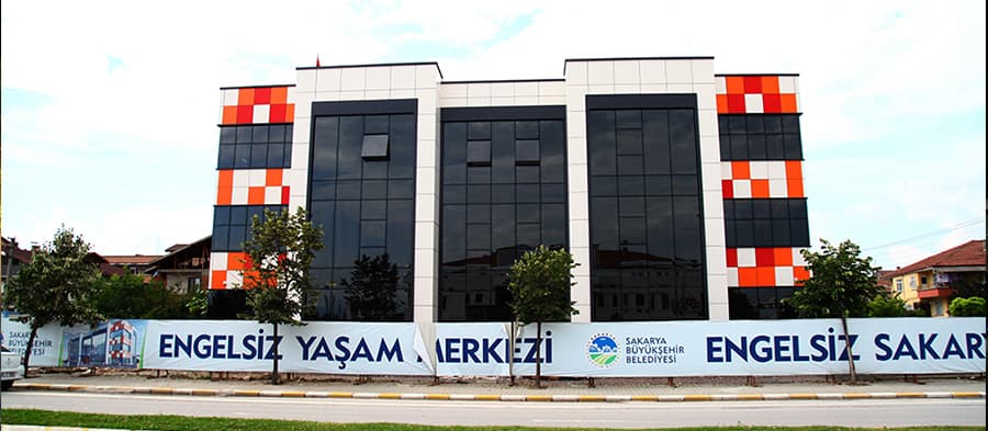 Engelsiz Yaşam Merkezi gün sayıyor