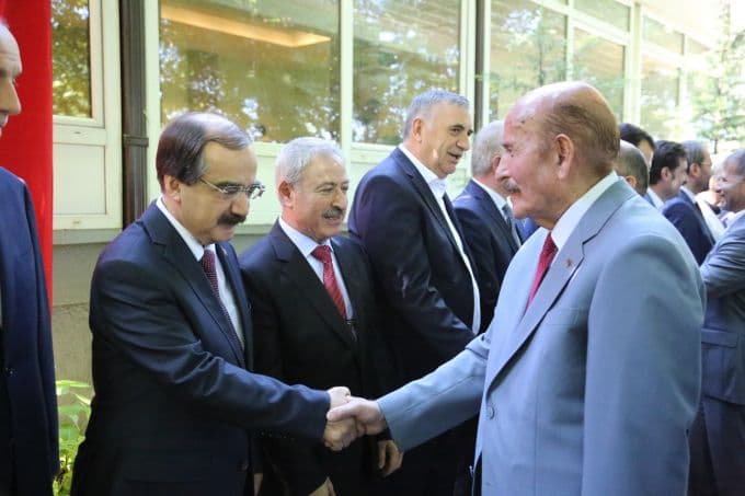 Şehir protokolü bu törende bayramlaştı