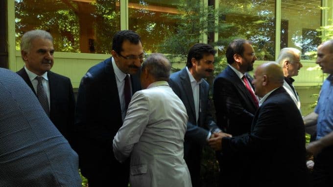 Şehir protokolü bu törende bayramlaştı
