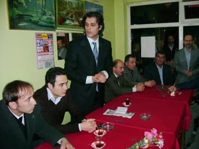 AK Parti, Karapürçek'te Fırtına Gibi Esti