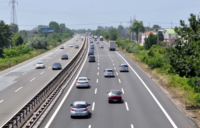 Bayram dönüşü Sakarya'da trafik yoğunluğu yaşandı