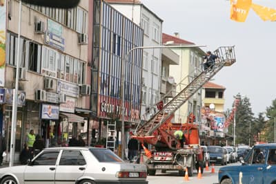 Akyazılı İnsanlar Bıçak Sırtında Yaşıyor