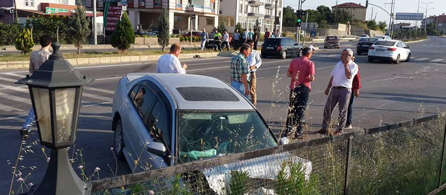 Ferizli'de trafik kazası