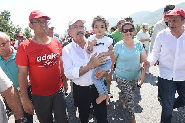 Kortej yürüyüşünde Sakarya'ya giriş yapıldı