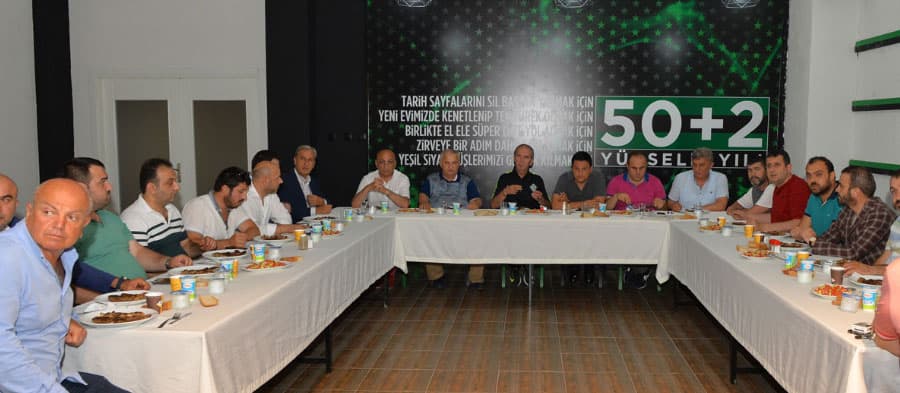 Sakaryaspor yönetimi ilk toplantısını yaptı